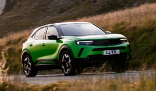 Vauxhall Mokka Long Range - front action